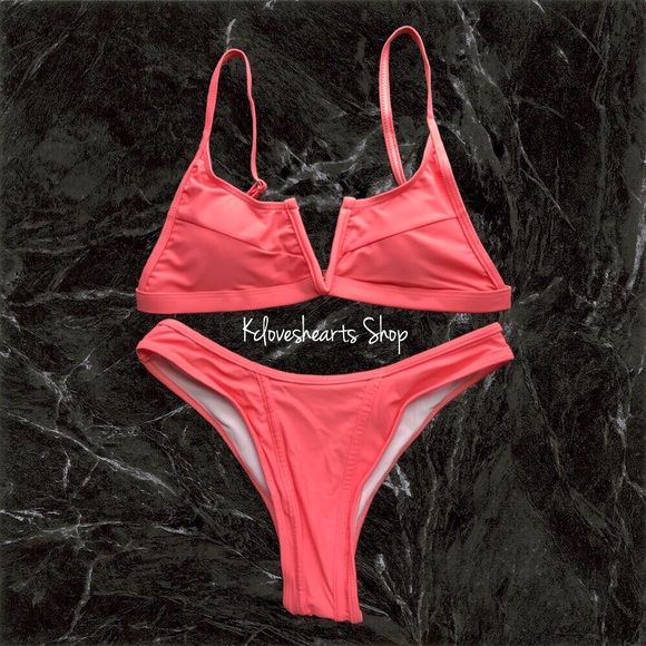 Coral Peach Cup Bikini Set 🍑 - Picture 2 of 3